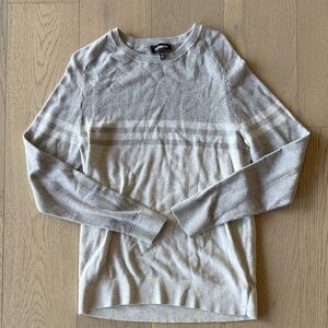 Express Men's Light Gray Crewneck Sweater